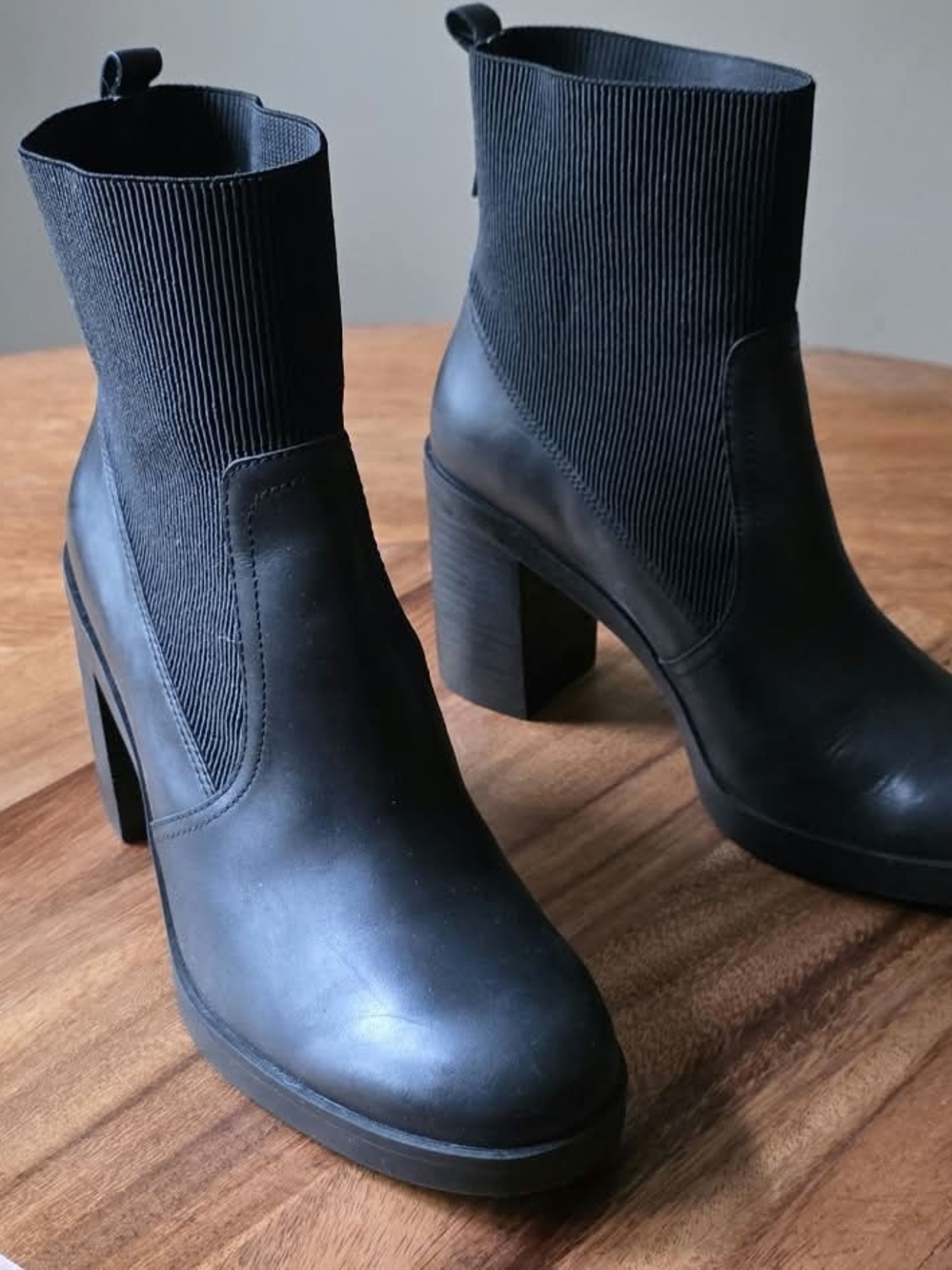 Crown Vintage Adventure Black Leather Knit Ankle Boots Block Heel, Size 9